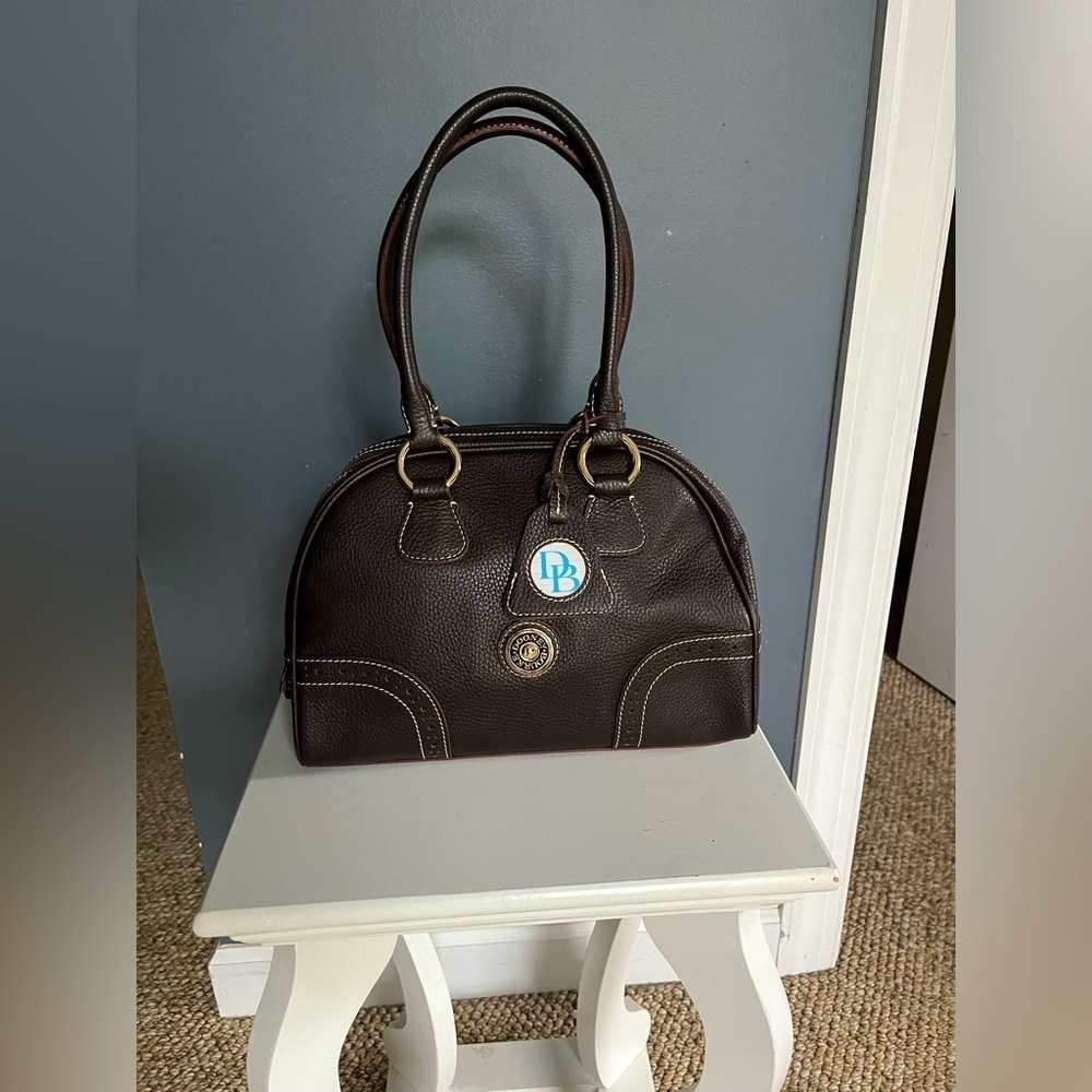Dooney & Bourke Medium Domed Satchel Brown T’Moro Pebbled Leather Purse EUC